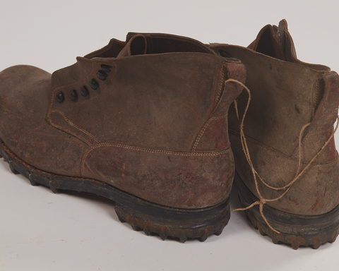Chaussures à clous déco d'époque – Charmyng Vintage